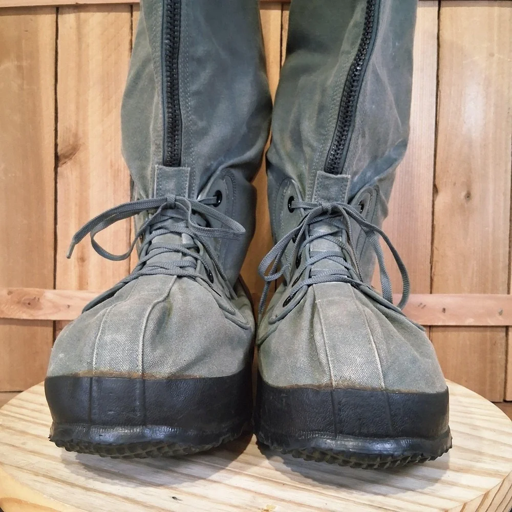 Bata vintage black